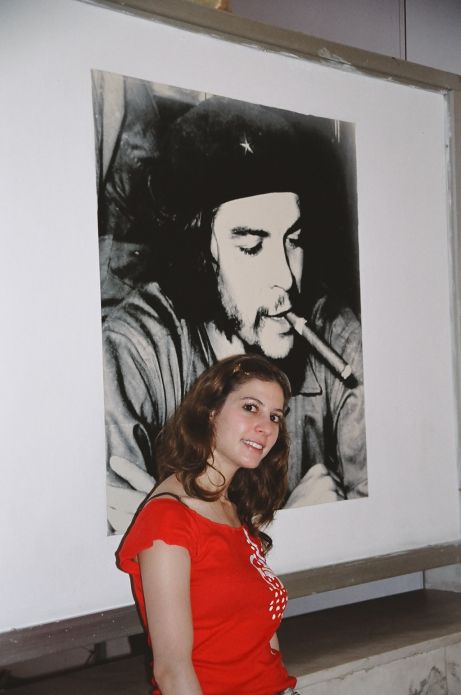 Galia with Che at the Museo de la Revolucion