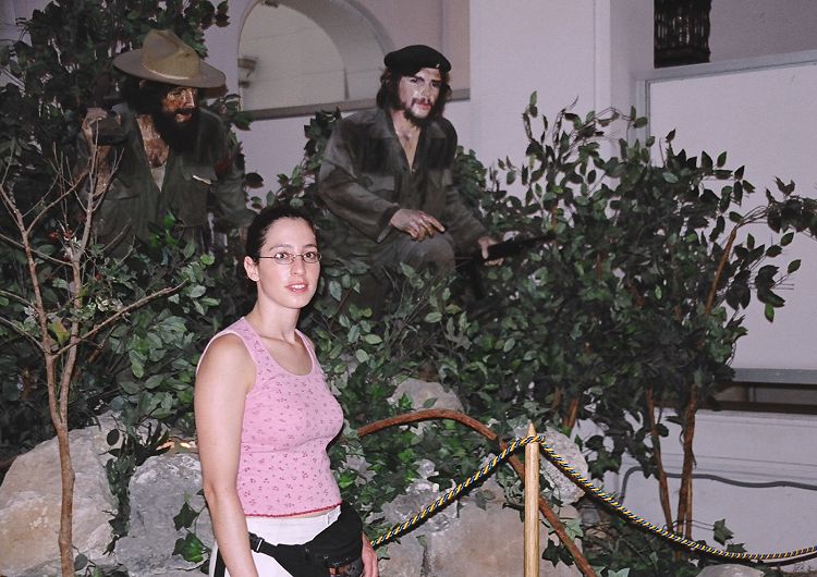 Noa with a Wax-Che at the Museo de la Revolucion